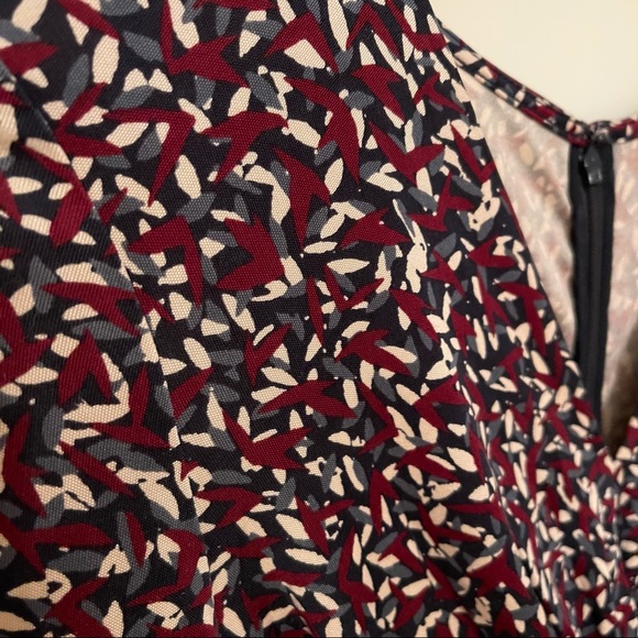 Tory Burch 100% Silk Long Sleeve Interlocking Twist Dress in Confetti - Picture 5 of 9